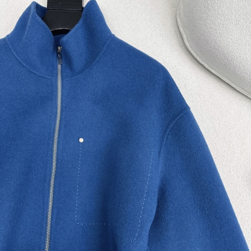 H**me5 outwear